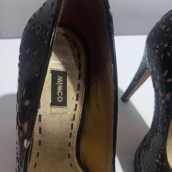 Mimco platform peeptoe heels with patent leather lace look. - Picture 5 of 7
